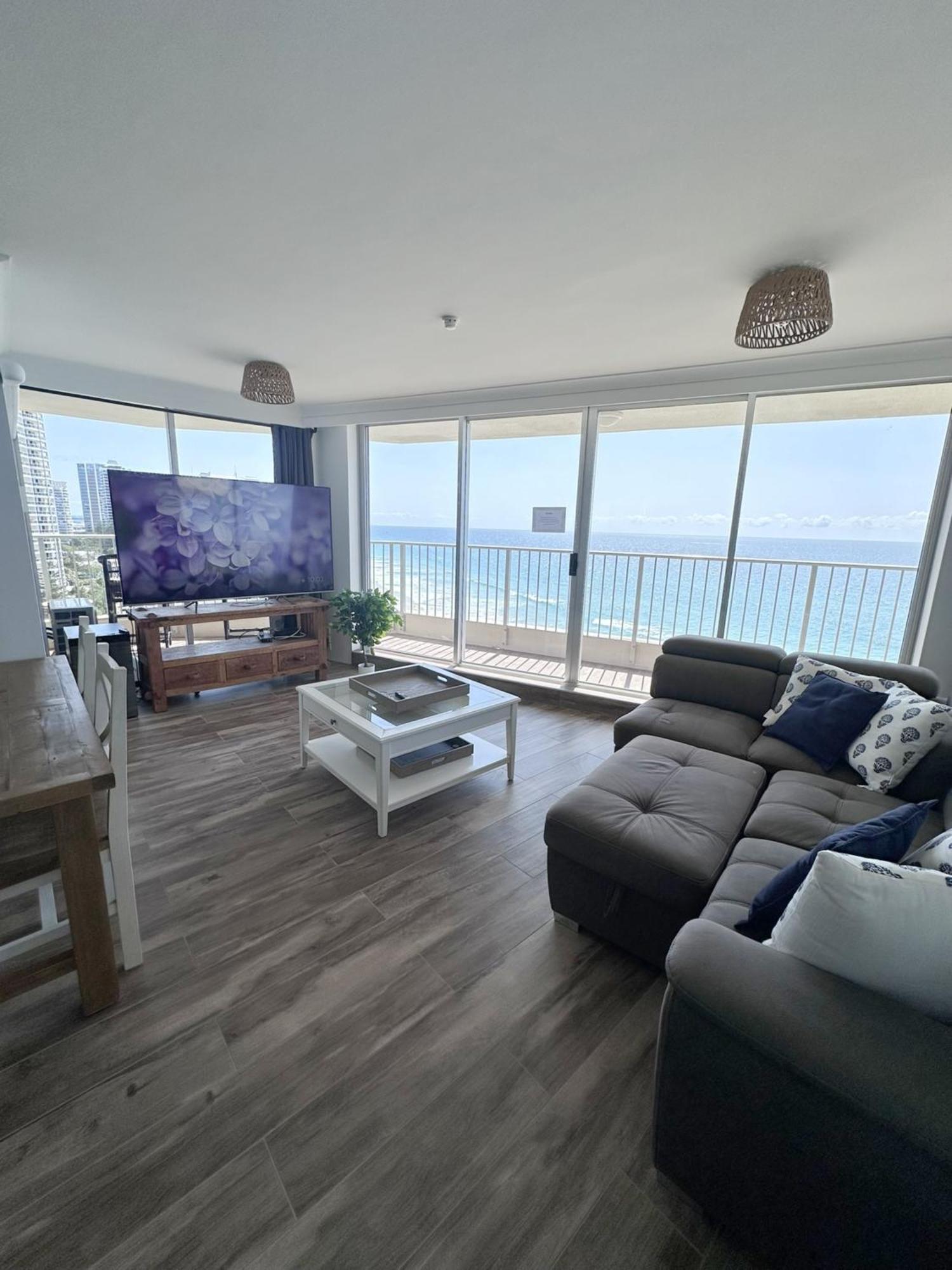 Absolutely Stunning! On The Beach !!! Gold Coast Kültér fotó