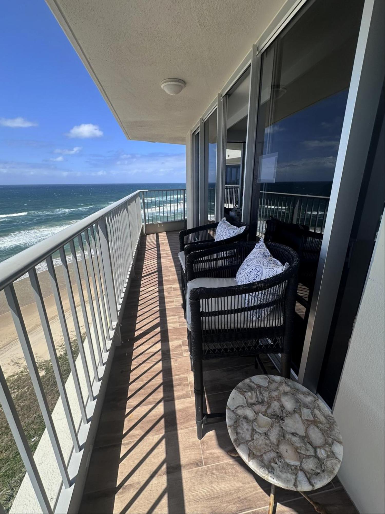 Absolutely Stunning! On The Beach !!! Gold Coast Kültér fotó